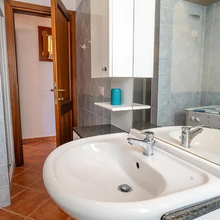 Apartment Charming 3-bedroom In Santa Teresa Gallura
